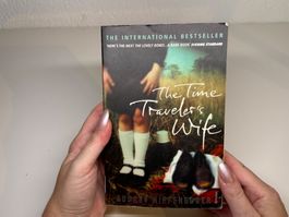 NOVEL: Audrey Niffenegger, The Time Traveler`s Wife
